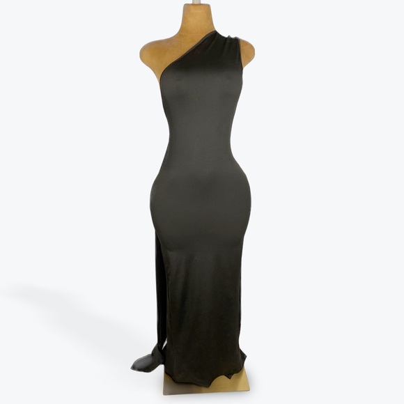 Elegant One-Shoulder dress - Picture 11 of 15